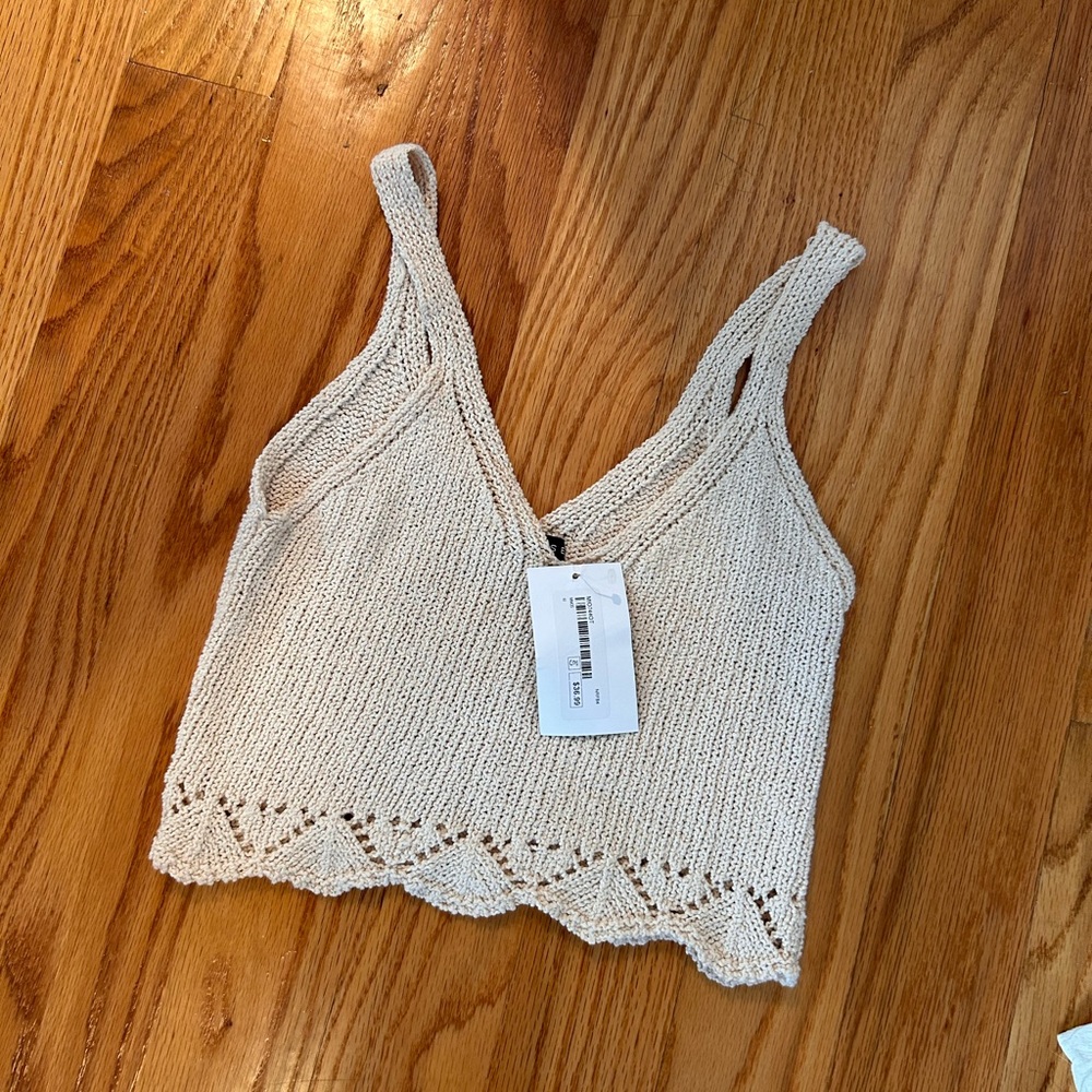 NWT Beige crotchet crop tank top Small